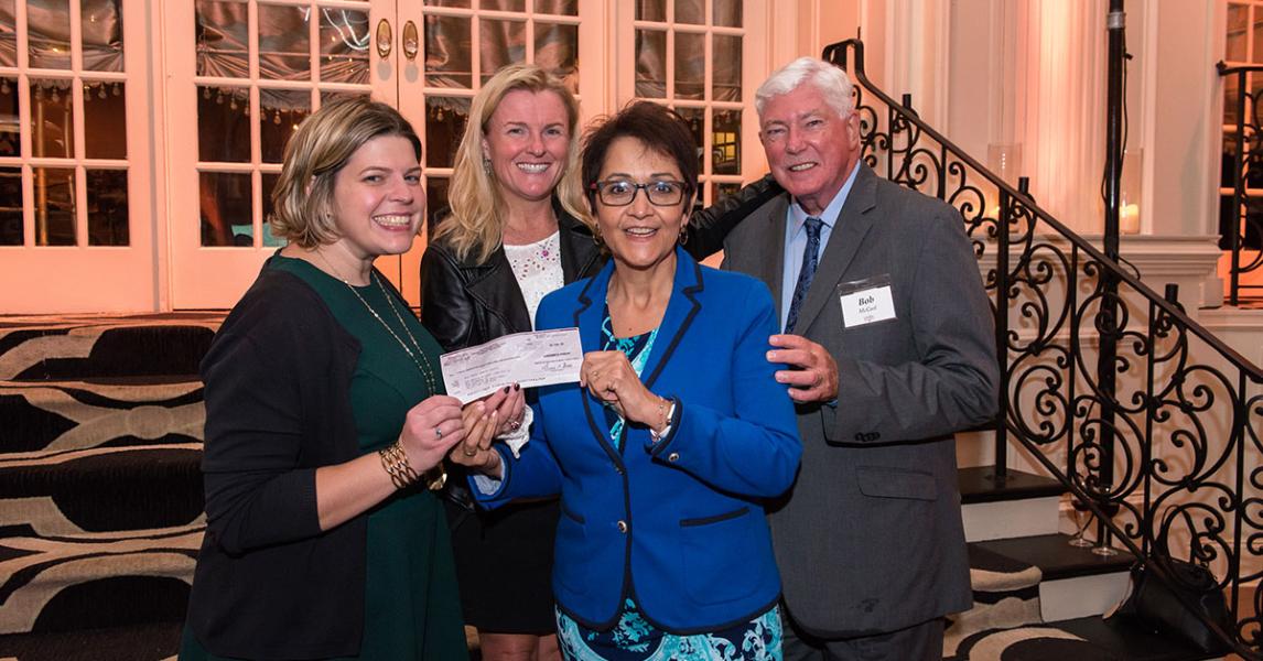 Link to /sites/default/files/styles/slider_desktop/public/images/slide/1.jpg?itok=eZDcZ8xc