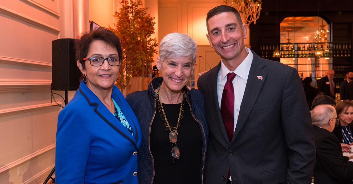 Link to /sites/default/files/styles/slider_desktop/public/images/slide/9.jpg?itok=c4hacW9c